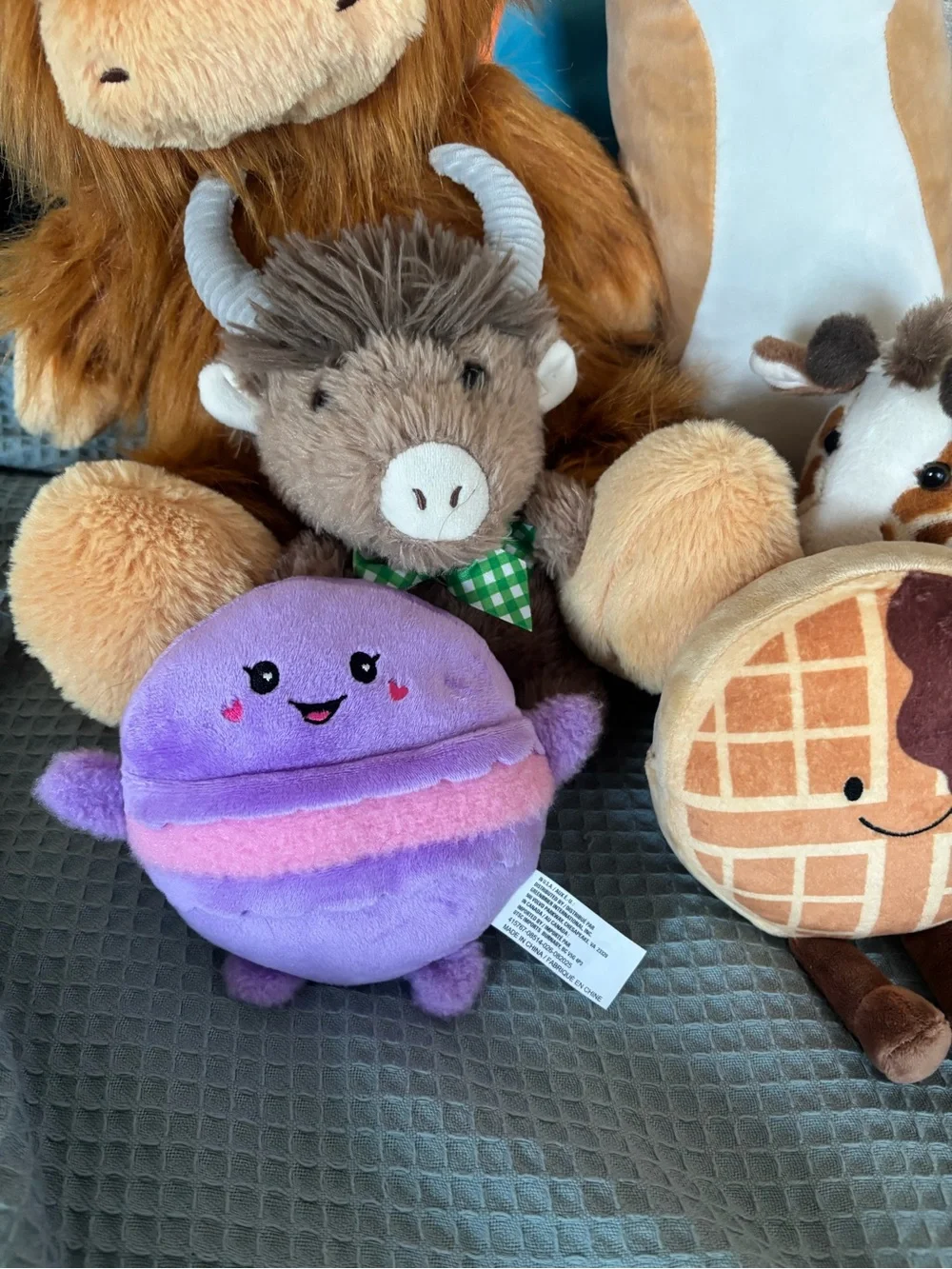 Lot of 6 mixed stuffed animals